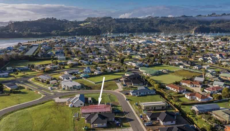 6 Palm Drive, Whitianga