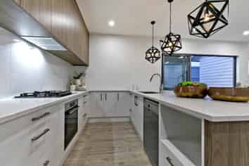 18 Ricketts Road, Wainui