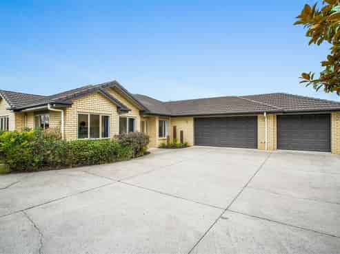 58 Farringdon Avenue, Rototuna North