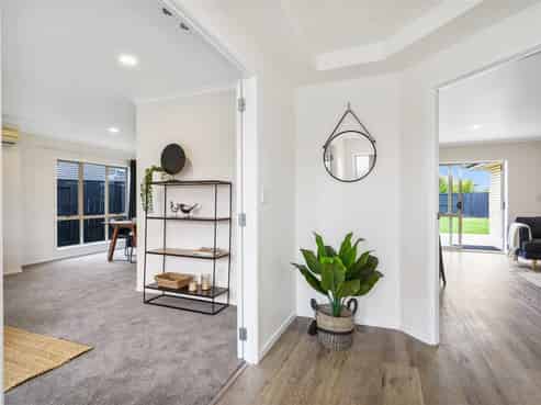 58 Farringdon Avenue, Rototuna North