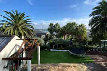 11 Manor Park, Sunnyhills