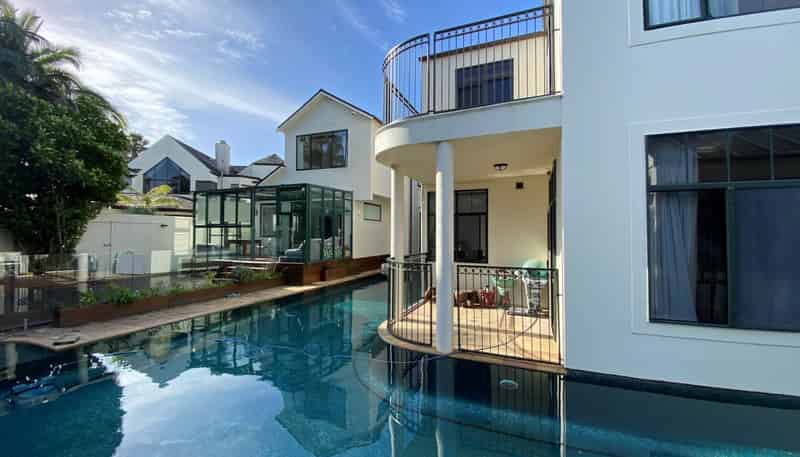 11 Manor Park, Sunnyhills