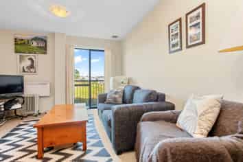 4C/17 Crown Lynn Place, New Lynn