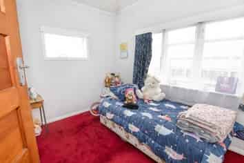 12 Tripoli Street, Onekawa