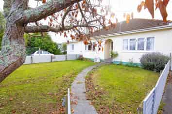 12 Tripoli Street, Onekawa