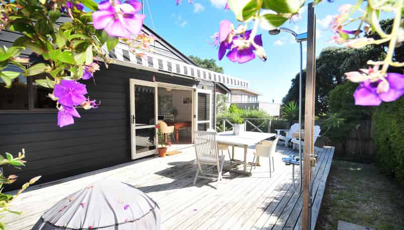 4 Dungarvon Place, Omaha