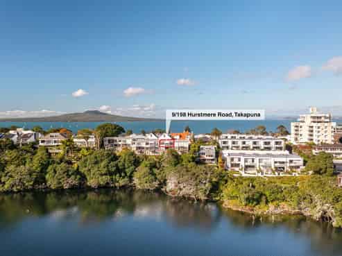 9/198 Hurstmere Road, Takapuna