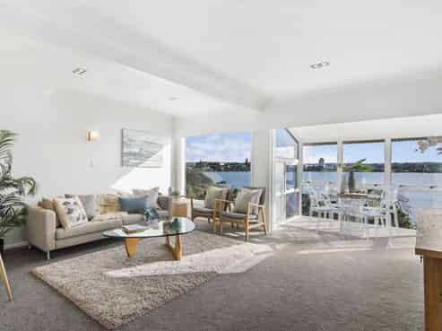 9/198 Hurstmere Road, Takapuna