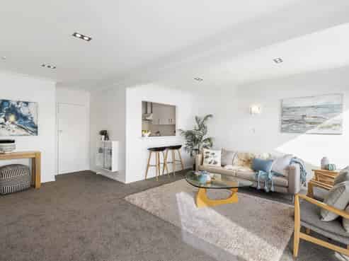 9/198 Hurstmere Road, Takapuna