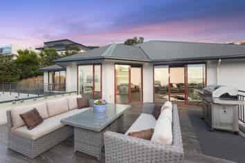 15 Mandalay Lane, Redcliffs