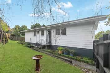 8 Erica Road, Sunnynook