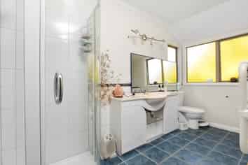 102 Mount Taylor Drive, Glendowie