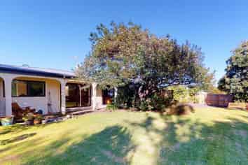 16 Arataki Grove, Waitarere Beach