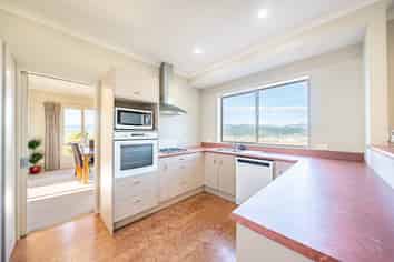 11 James Nairn Grove, Riverstone Terraces