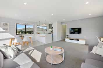 2/75 Elliot Street, Howick