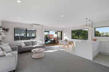 2/75 Elliot Street, Howick