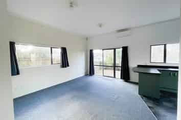 127a Lancaster Road, Beach Haven