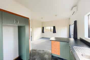 127a Lancaster Road, Beach Haven