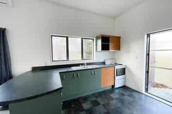 127a Lancaster Road, Beach Haven