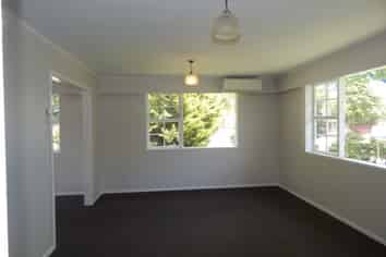 1 Waddington Drive, Naenae