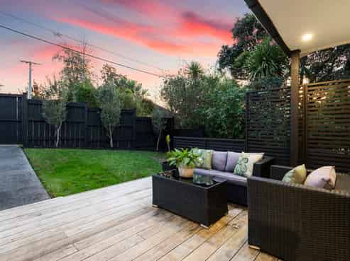 1/22 Derwent Crescent, Titirangi