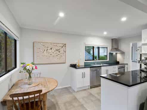 1/22 Derwent Crescent, Titirangi