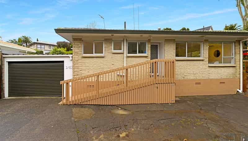 2/62 Cyclarama Crescent, Massey