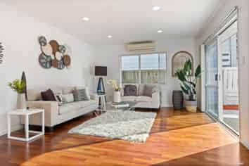 299A Glengarry Road, Glen Eden