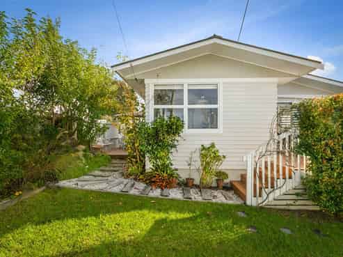 1/96 Verbena Road, Birkdale