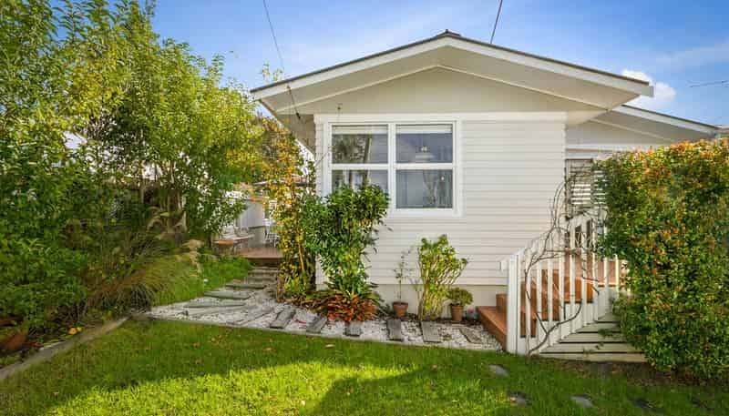 1/96 Verbena Road, Birkdale