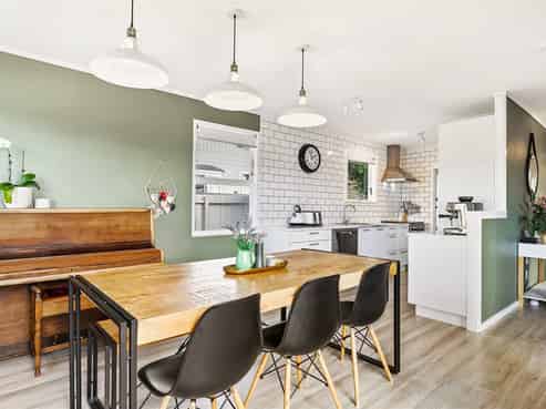 1/96 Verbena Road, Birkdale