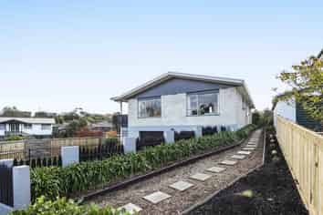 6 Glendale Drive, Dinsdale