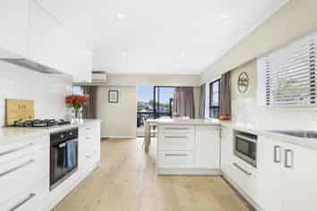 6 Glendale Drive, Dinsdale