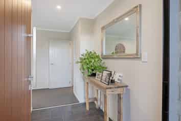 3 Mercade Close, Stratford