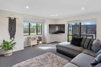 3 Mercade Close, Stratford