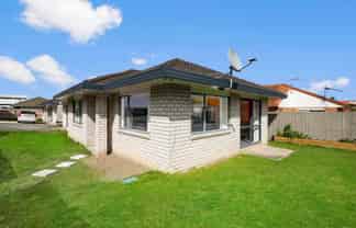 55 Robert Skelton Place, Clendon Park