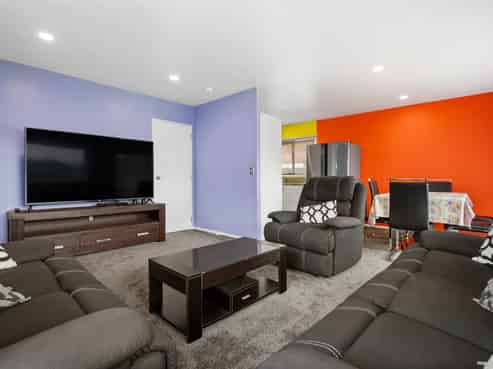 55 Robert Skelton Place, Clendon Park