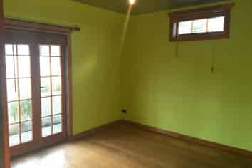 75 Russell Street, Stepneyville