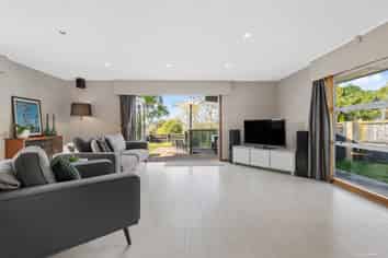 145 Tirimoana Road, Te Atatu South