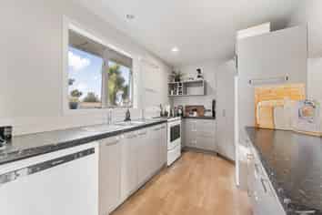 145 Tirimoana Road, Te Atatu South