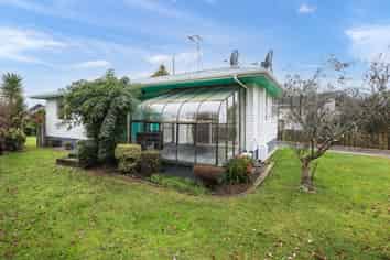 112 Saxbys Road, Deanwell