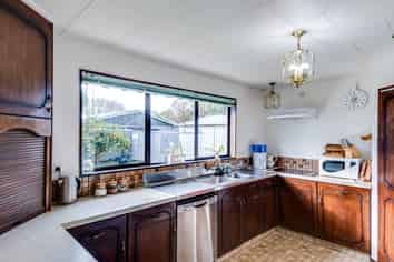 208 Flaxmere Avenue, Flaxmere