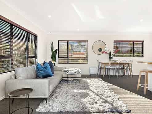 8A Birkhall Grove, Strathmore Park