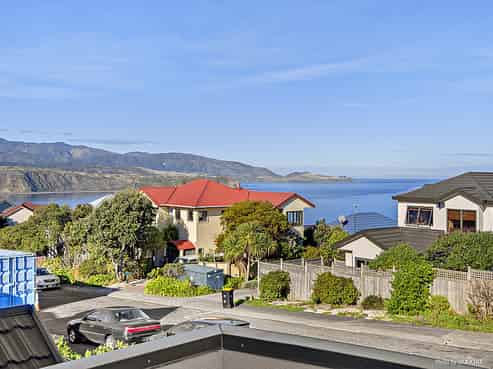 8A Birkhall Grove, Strathmore Park