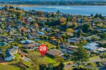 28 Takapu Street, Matua