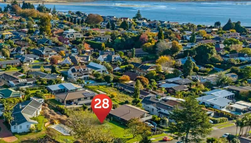 28 Takapu Street, Matua