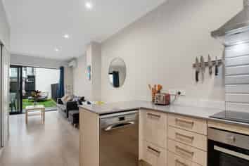 21 Kerewhenua Crescent, Hobsonville