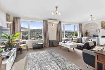 4 Laidlaw Way, Karori