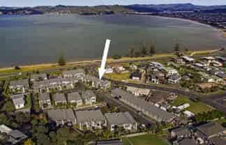 2/1 Centennial Drive, 