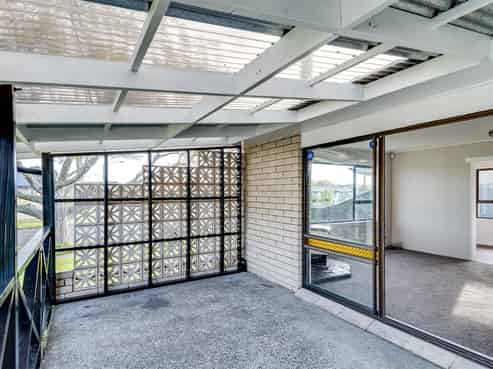 13 Spriggs Crescent, Greenmeadows